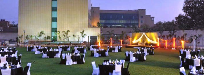 90/Radisson Blu - Agra 06.jpg